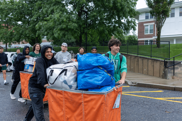 Students moving in on August 25, 2023